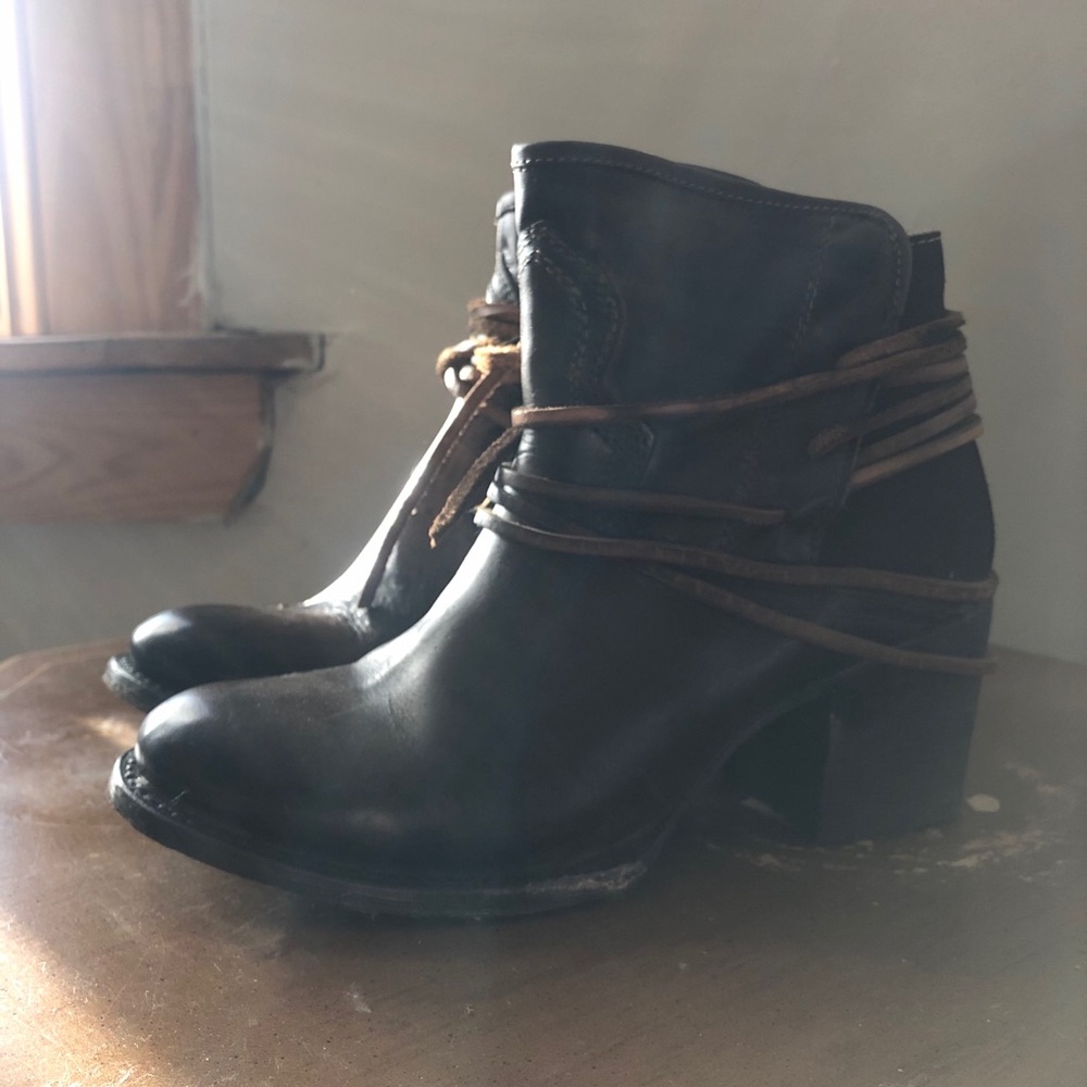 Freebird Casey Brown Leather Booties